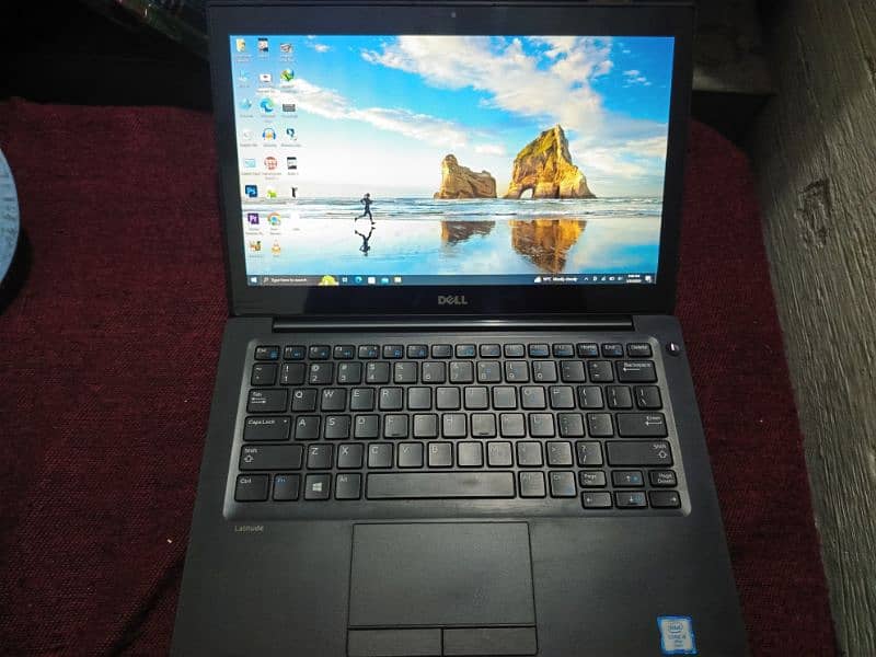 Dell Latitude 7280 i5 6th gen with touch display 0