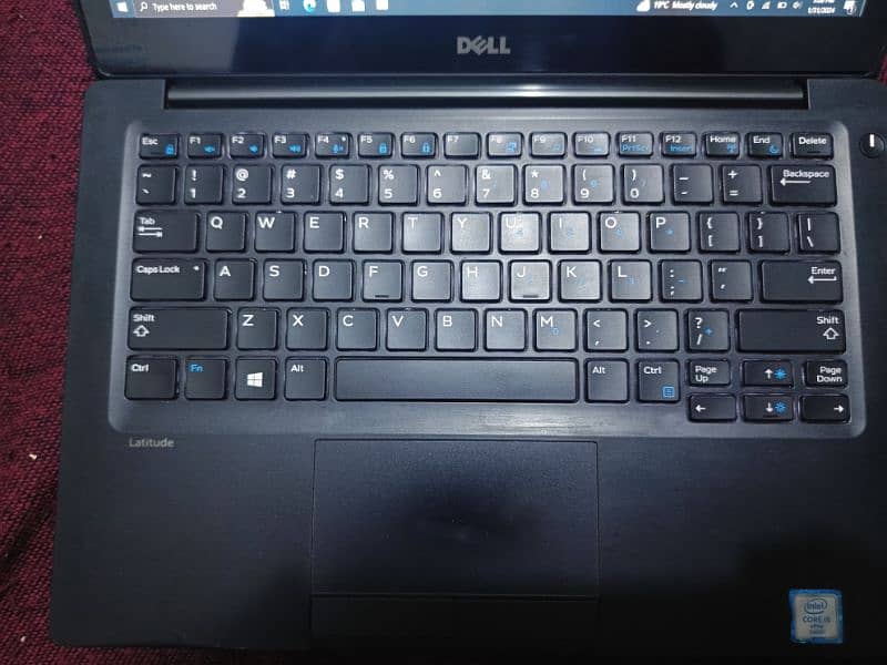 Dell Latitude 7280 i5 6th gen with touch display 5