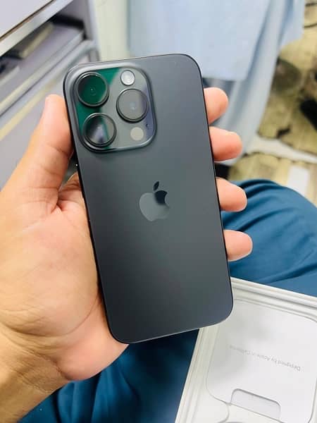 iphone 15 pro Non PTA Black 128gb LLA 2