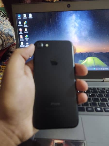 i phone 7 official PTA for sale with box charger 256 GB 1