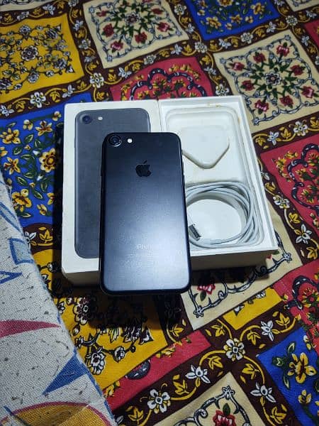 i phone 7 official PTA for sale with box charger 256 GB 7