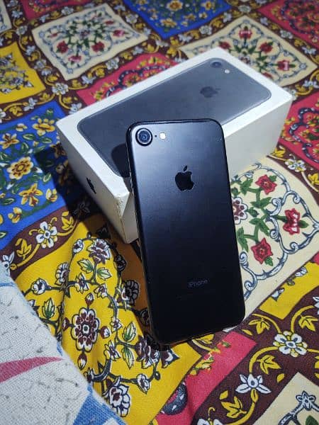 i phone 7 official PTA for sale with box charger 256 GB 9