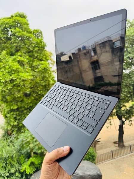 Microsoft Surface Laptop 3 10