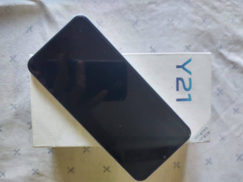 Vivo y21 with Box (Sale & Exchange) 0