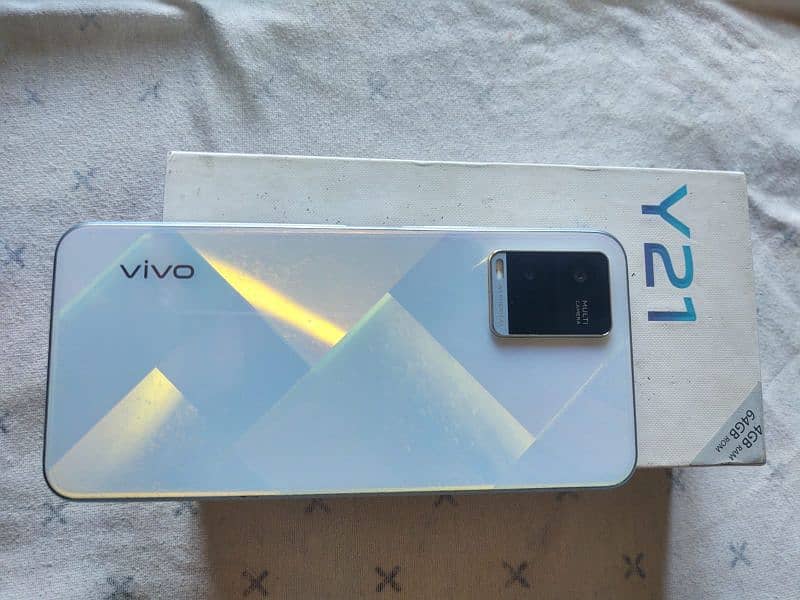 Vivo y21 with Box (Sale & Exchange) 1