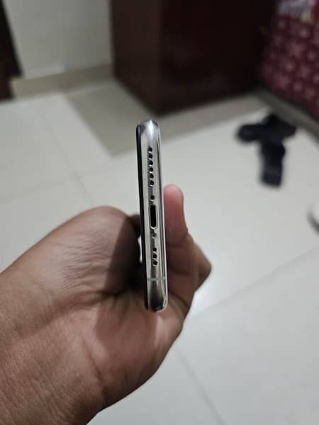 iphone 11 pro pta approved 4