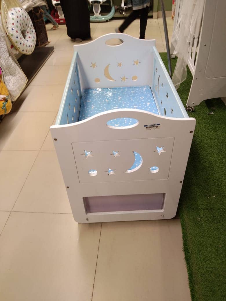 baby crib 1