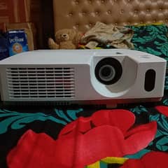 Hitachi Multimedia Projector 0