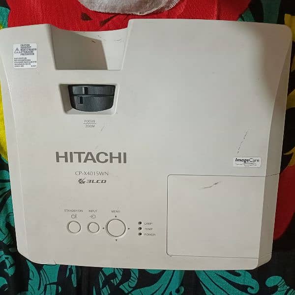 Hitachi Multimedia Projector 1