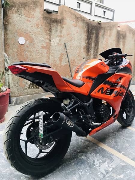 kawa saki ninja250 cc bike all documents  clear and lahore nmbr 3