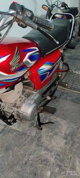 Honda CG125 2022 3