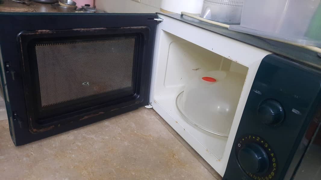 microwave oven 2