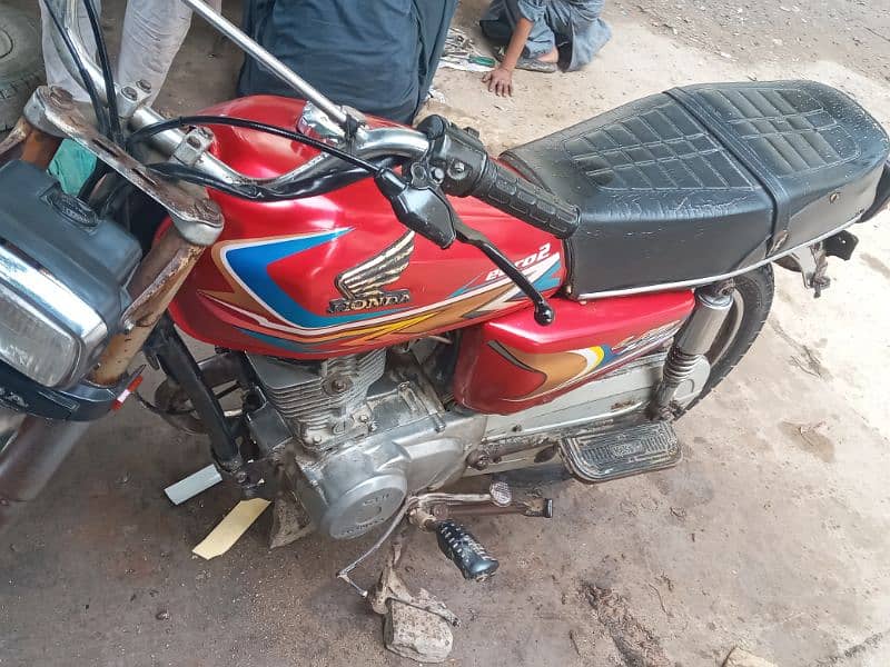 Honda 125 karachi location Gulshan iqbal 0