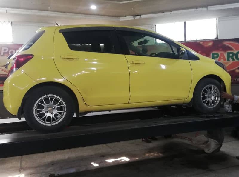 Toyota Vitz 2014 8