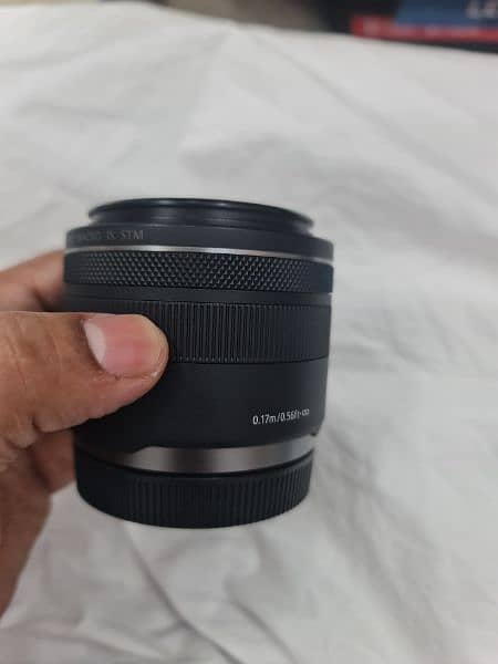 Canon Rf 35mm F1.8 ls stm 4