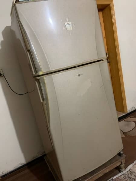 Dawlence Full Size Refrigerator for sale 0