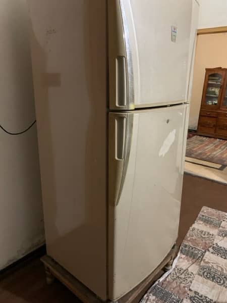 Dawlence Full Size Refrigerator for sale 1