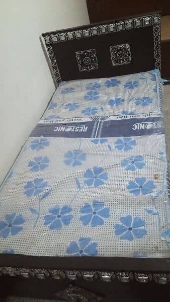 BED With MATTRESS 0