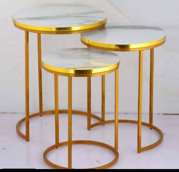 round nesting tables set 1