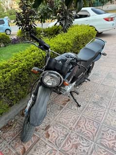 YAMAHA YBR 125G GENUINE BIKE