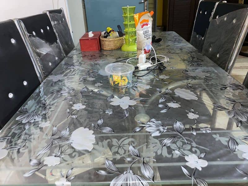 diningtable good condition 1