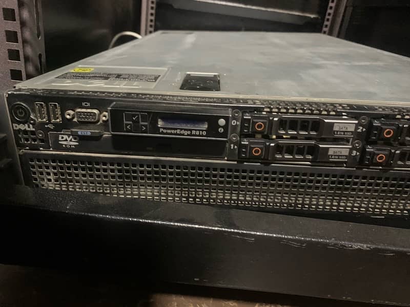 Dell Power Edge R810 and Hp Pro Liant DL380 G7 5