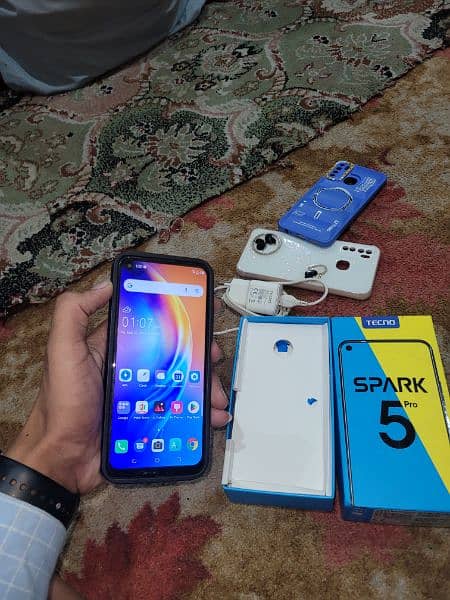 Tecno Spark 5 pro 4 / 64 5