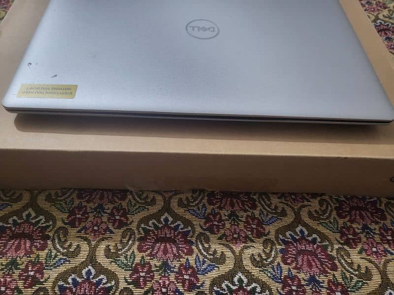 Dell Inspiron 3580 i5 Radeon Graphics 2