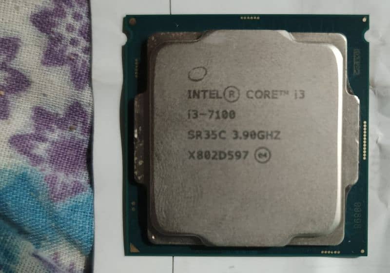 Intel processor core i3 7th generation 1