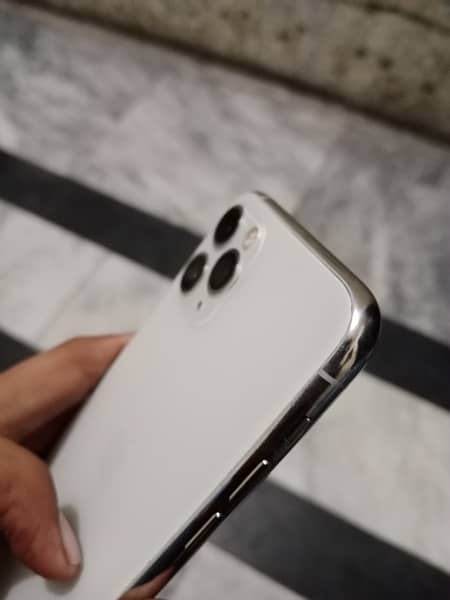 iPhone 11 Pro pta approved with box 2