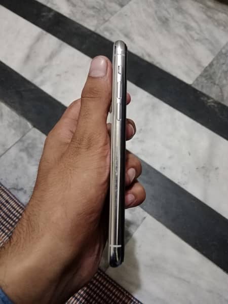 iPhone 11 Pro pta approved with box 5