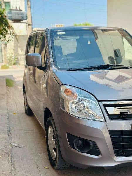 Suzuki Wagon R 2017 1