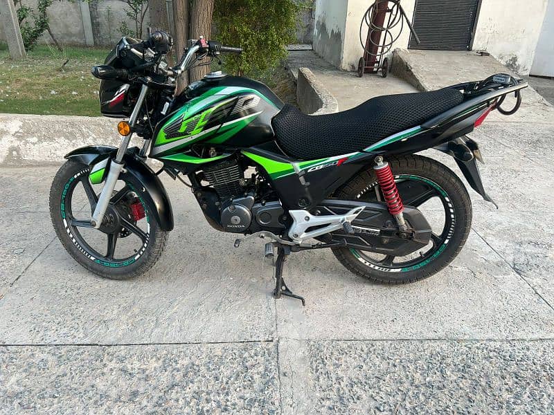 Honda cb 150F green black 0