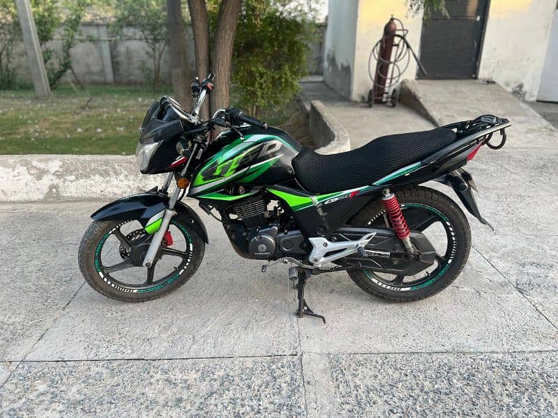 Honda cb 150F green black 3