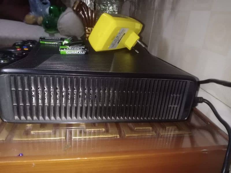 Xbox 360 slim 2