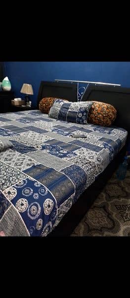 Bed Set With dressing + 2Sid tabel + Devider + Almari 6