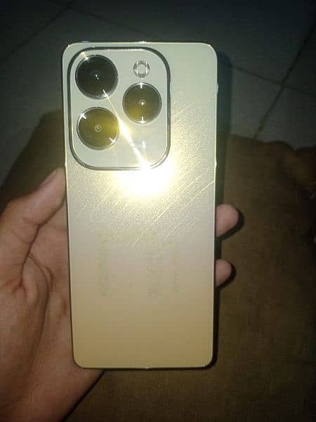 Infinix HOT 40 pro for sale (2 week used only) 2