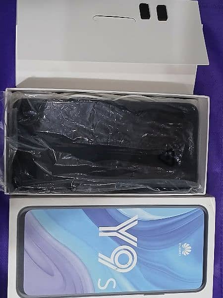 Huawei Y9s 128Gb Excellent Condition with box and all accessories 1