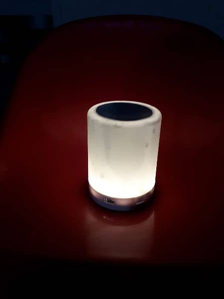 Lamp Speaker 1