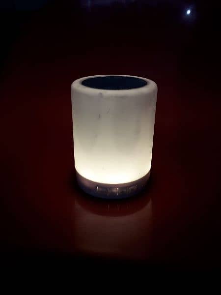 Lamp Speaker 3