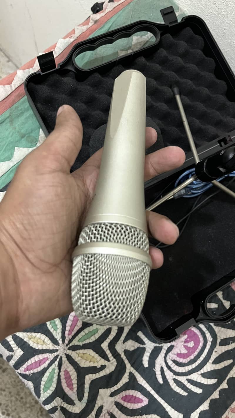 KM 103 Studio Mic 4