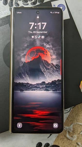 samsung galaxy Z fold4 11