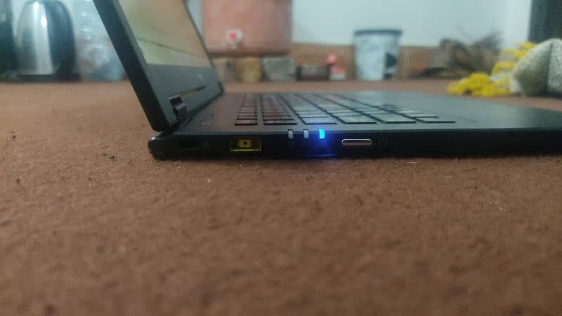 NEC Slim,light weight Core i5 6th gen,4 gb ddr4 ram,128 ssd,2 hrs batt 10