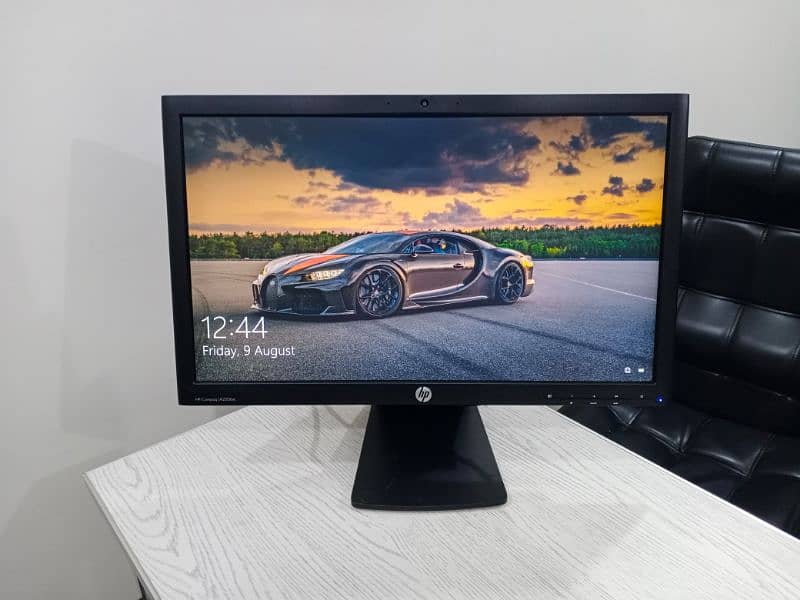 Hp compaq LA2206 22 inch 1080p gaming led with speakers, webcam & mice 2