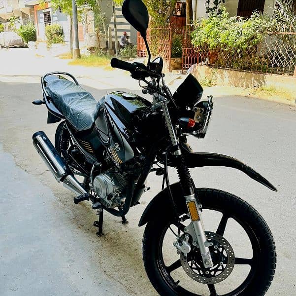 Yamaha YBR 125G Only 1k Driven 2024 model 3