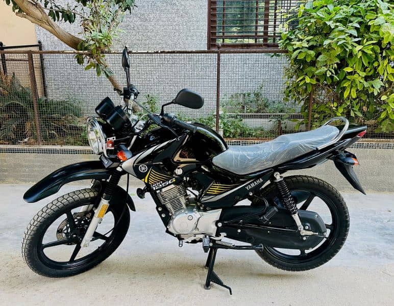 Yamaha YBR 125G Only 1k Driven 2024 model 4