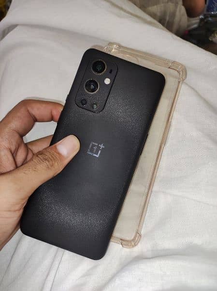 OnePlus 9pro 8/128 dual sim with charger 9