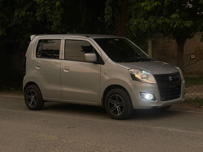 Suzuki Wagon R 2018 12