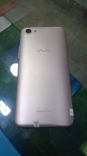 Vivo y81s 0