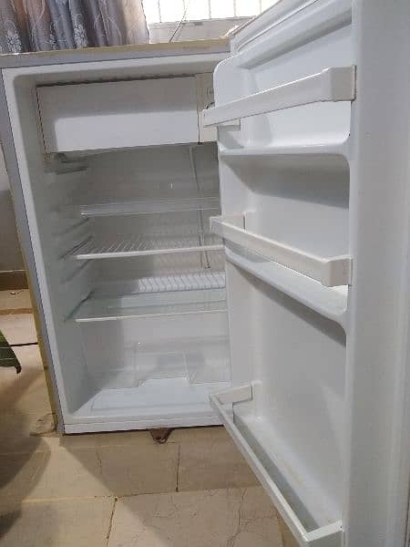 refrigerator 3